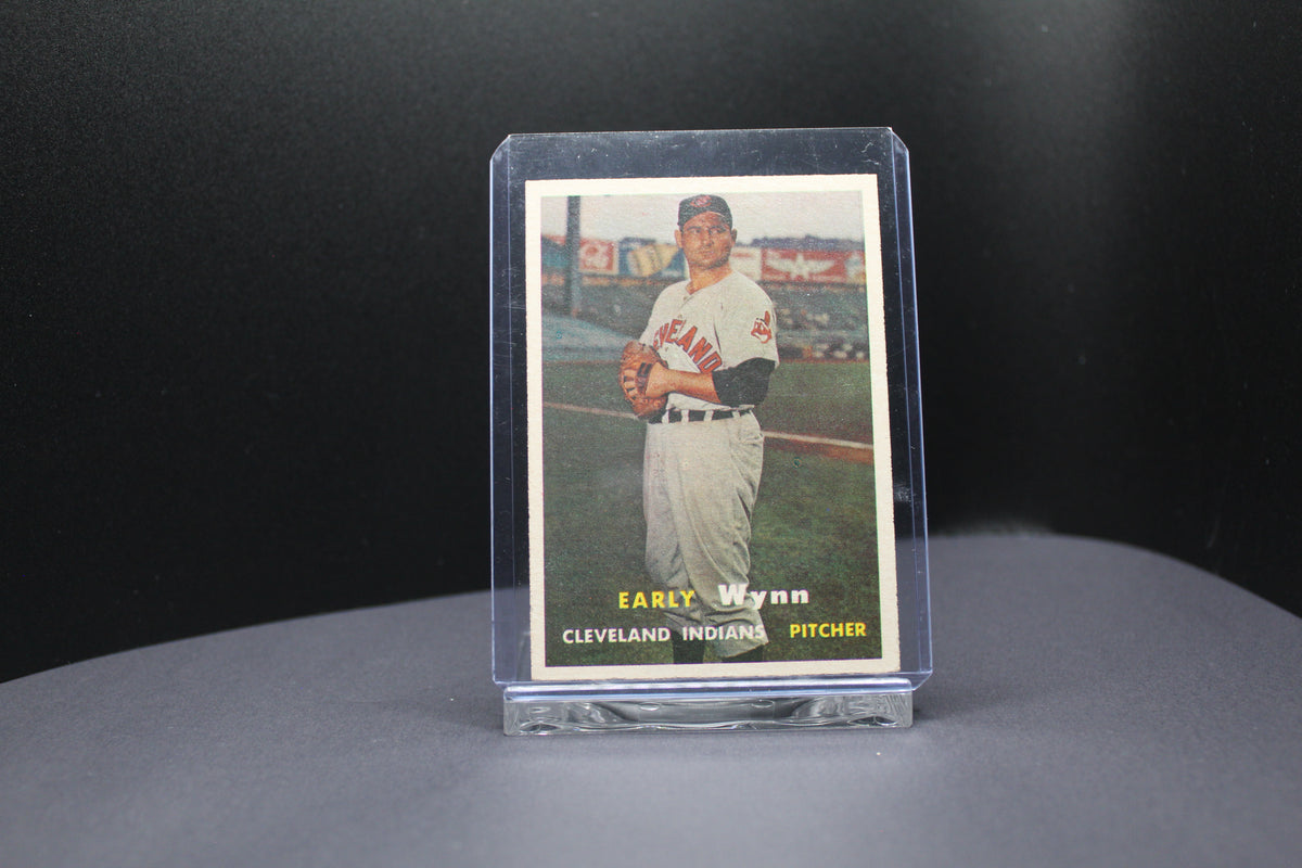1957 Topps Early Wynn #40
