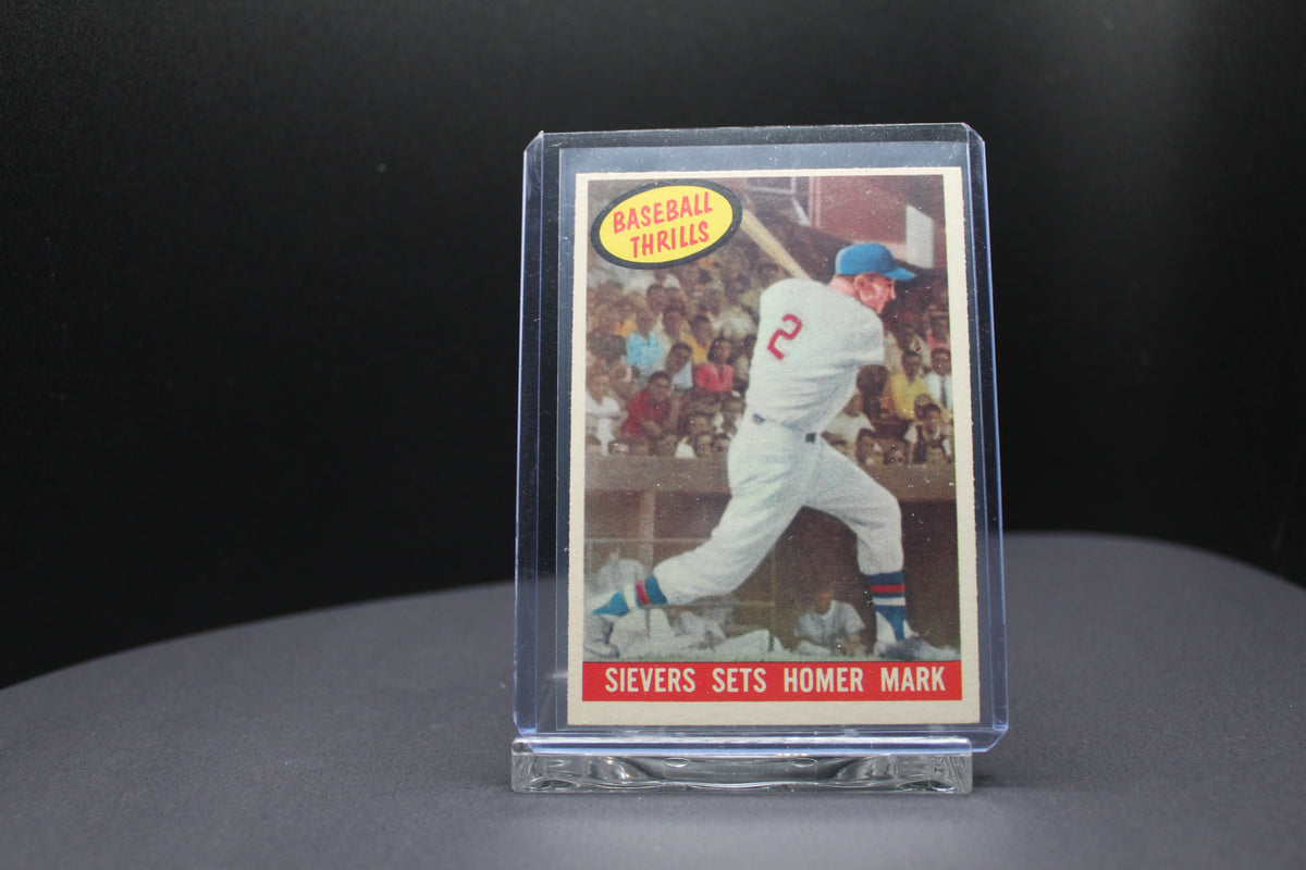 1959 Topps Roy Sievers #465 - Sievers Sets Homer Mark